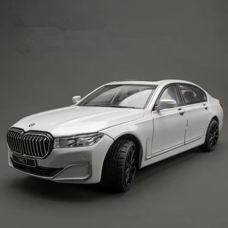 1/24 7 Series 760 LI Alloy Car Model Diecasts Metal Vehicles Car Model Simulation Sound and Light Collection Childrens Toys Gift