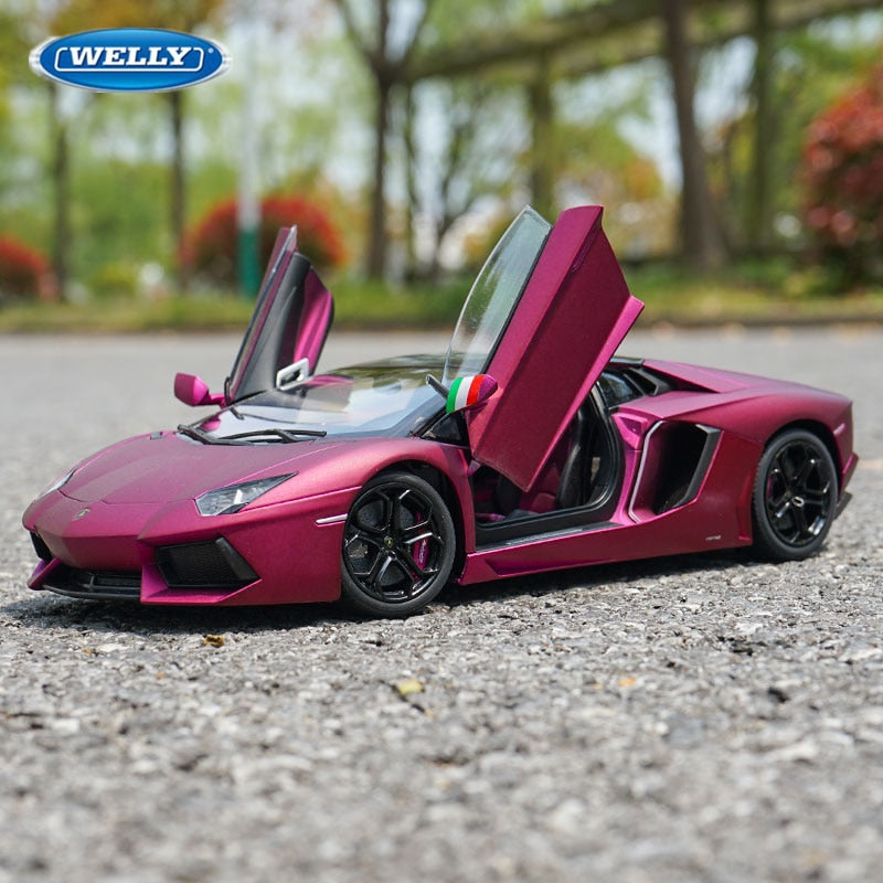 WELLY 1:24 Lamborghini Aventador LP700-4 Alloy Car Model Diecasts Metal Toy Sports Car Model High Simulation Childrens Toy Gifts
